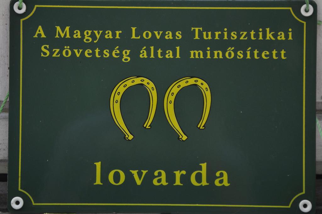 Mathias Lovasudvar Kemence Exterior foto